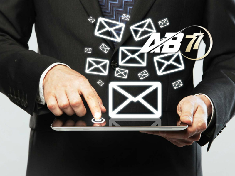 Kiểm tra email thường xuyên